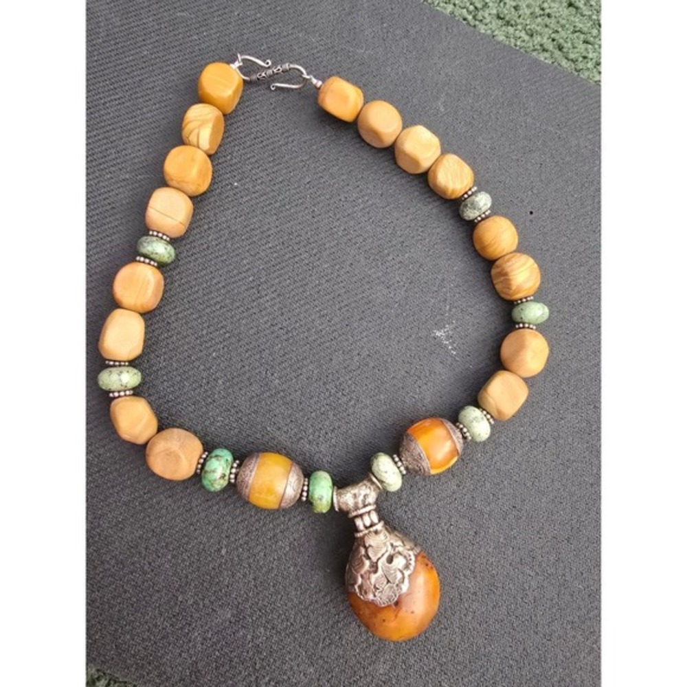 Vintage Style Butterscotch Amber Turquoise Chunky Statement Necklace Silver Tone